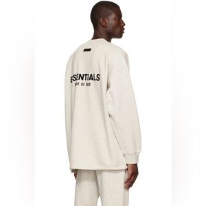 🛑 SOLD 🛑 NWT Essentials Light Oatmeal Relaxed Crewneck Size S